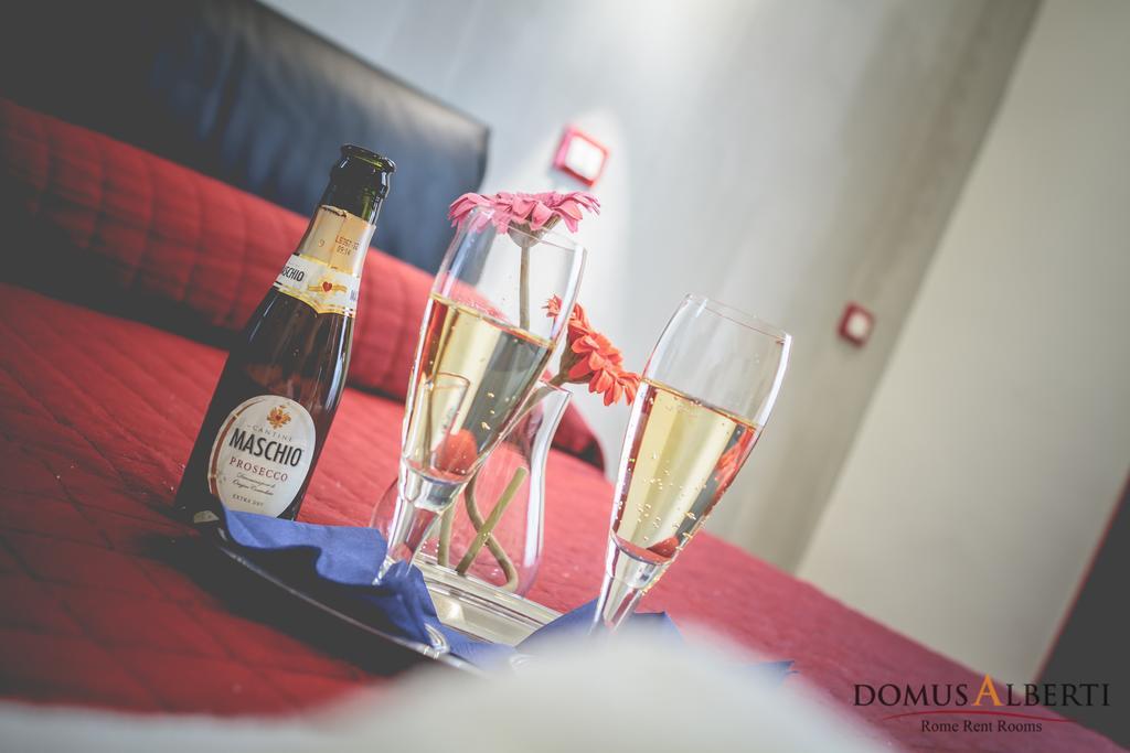 Domus Alberti Bed & Breakfast ローマ エクステリア 写真