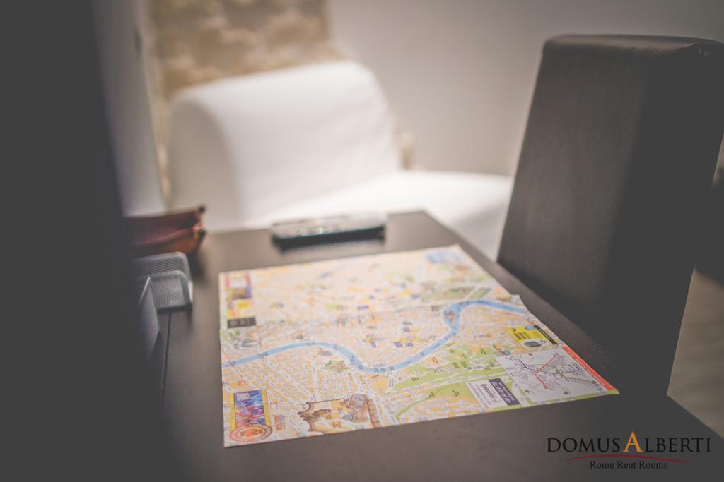 Domus Alberti Bed & Breakfast ローマ エクステリア 写真