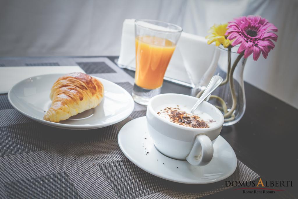 Domus Alberti Bed & Breakfast ローマ エクステリア 写真