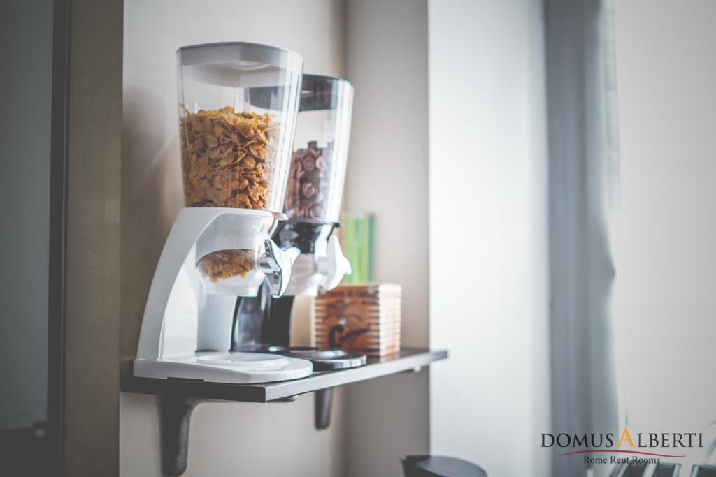 Domus Alberti Bed & Breakfast ローマ エクステリア 写真